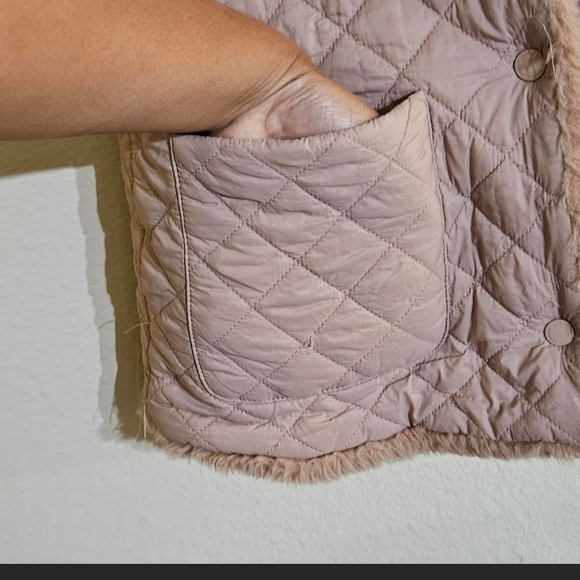 Zara Beige Quilted Vest - Picture 6 of 12